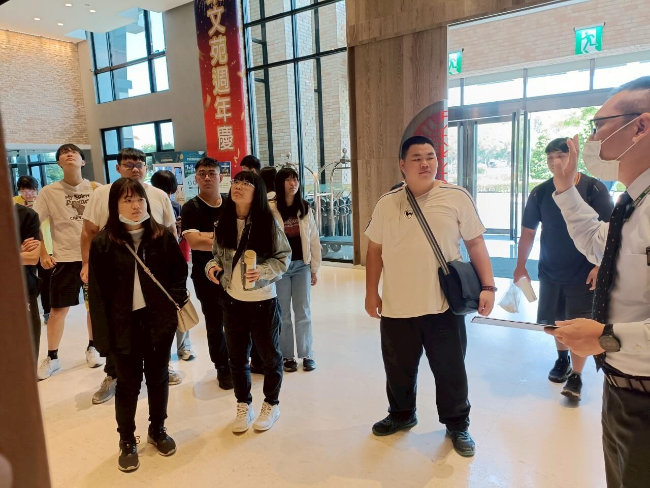 LINE_ALBUM_2025513長榮文苑參訪_250513_18